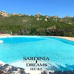 Flora Con Piscina Costa Paradiso