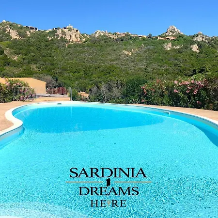 Flora Con Piscina Feriehus Costa Paradiso