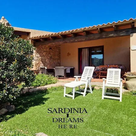 Hébergement de vacances Flora With Pool And Private Parking Costa Paradiso
