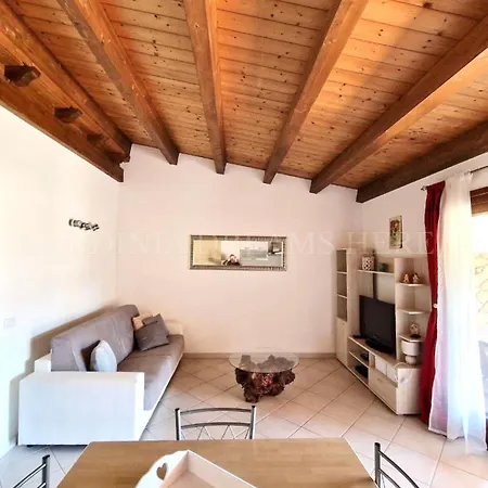Holiday home Flora Con Piscina Costa Paradiso