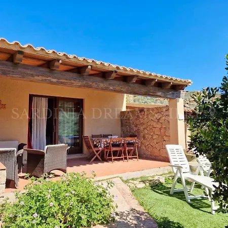 Holiday home Flora Con Piscina Costa Paradiso