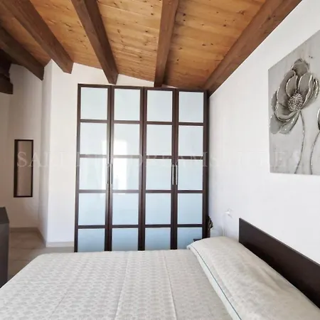 Flora With Pool And Private Parking *