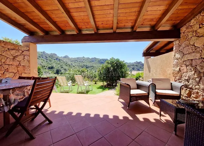 Flora Con Piscina Tatil Evi *
